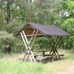 Futterkrippe am Parkplatz Schäfersee Futterkrippe